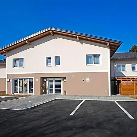 Berger Hotel *